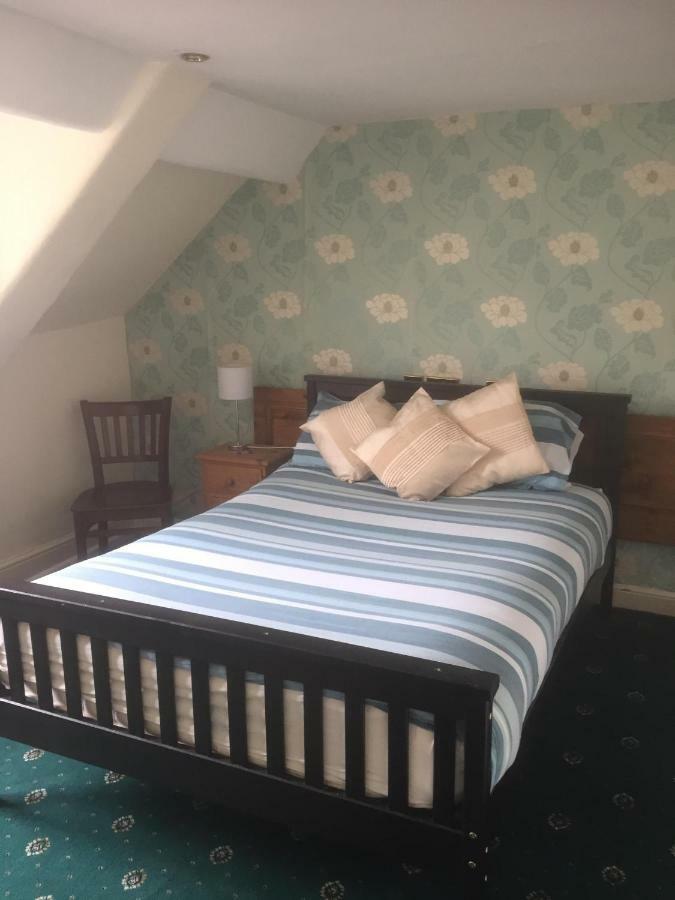 The Bear Hotel Chippenham  Exteriör bild